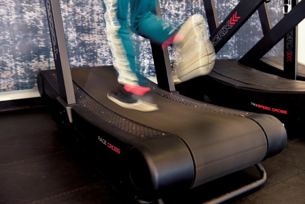 Toorx Race Cross - Curved Treadmill